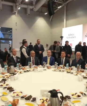 Saadet Partisi’nin Geleneksel İstanbul İftarı… Nuri Aslan: “Gazze’nin çığlığına asla kulaklarımızı kapatmadık”